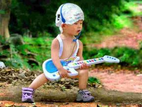 Enfant guitare